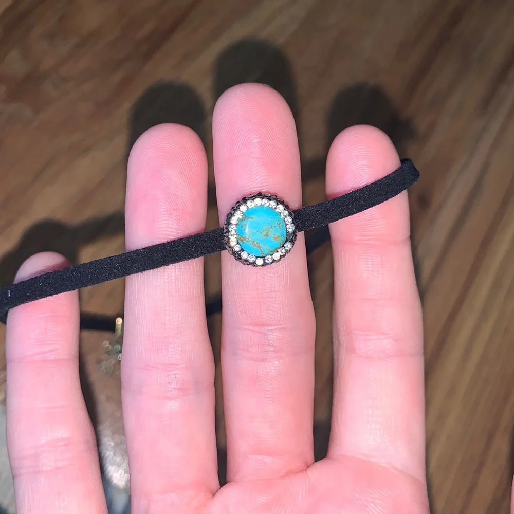 Choker - Picture 1 of 4